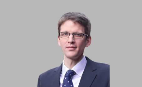 Portrait of Mr Michael Parry , Consultant Orthopaedic Surgeon