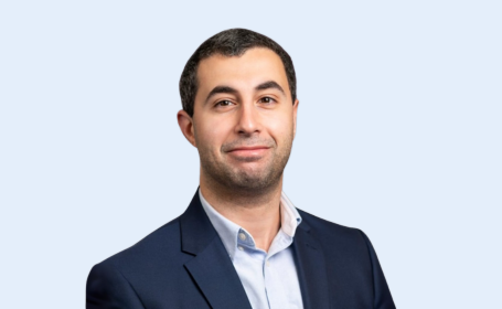 Portrait of Mr Omer Alanie , Consultant Orthopaedic Surgeon