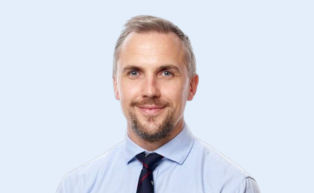 Portrait of Mr Scott Evans , Consultant Orthopaedic & Musculoskeletal Tumour  Surgeon