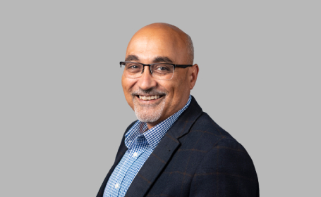 Portrait of Mr Sherif Isaac , Consultant Hip and Knee Surgeon