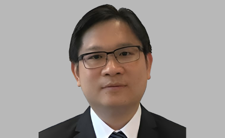 Portrait of Dr Yean Lim , Consultant Gastroenterologist