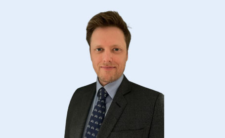Portrait of Mr Joshua Pilling , Consultant Ophthalmic Surgeon