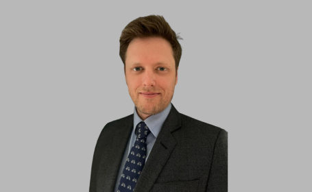 Portrait of Mr Joshua Pilling , Consultant Ophthalmic Surgeon