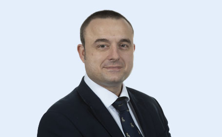 Portrait of Mr Kenan Deniz , Consultant Neurosurgeon