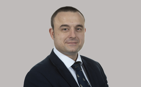 Portrait of Mr Kenan Deniz , Consultant Neurosurgeon