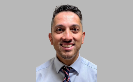 Portrait of Mr Zubair Saeed , Consultant Hand and Wrist Surgeon