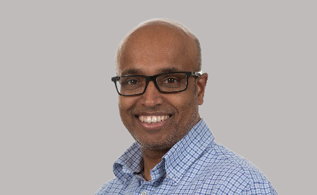 Portrait of Dr Ganesh Sivaji , Consultant Gastroenterologist