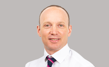Portrait of Mr Edward Lee , Consultant Ophthalmologist