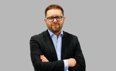Portrait of Edward Caruana , Consultant Thoracic Surgeon