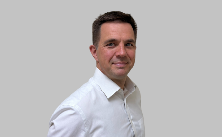 Portrait of Mr Matthew Kent , Consultant Orthopaedic Surgeon