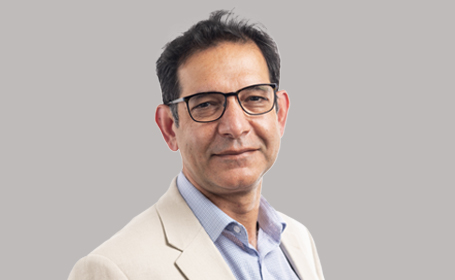 Portrait of Mr Faiz Hashmi , Consultant Shoulder & Upper Limb Surgery