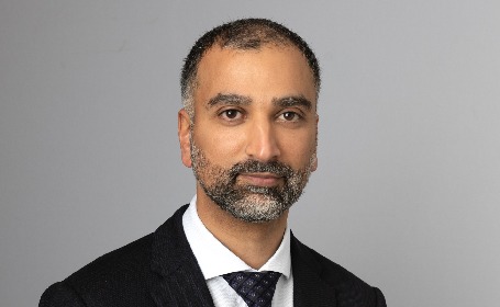 Portrait of Mr Fizan Younis , Consultant Trauma & Orthopaedic Surgeon