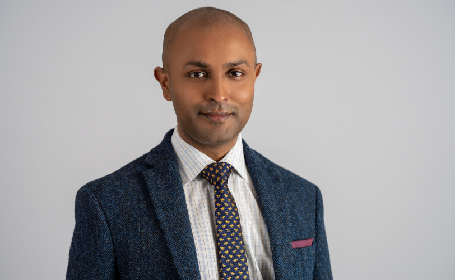 Portrait of Mr Gans Thiagamoorthy , Consultant Gynaecologist and Subspecialist Uro-gynaecologist