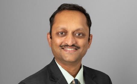 Portrait of Mr Gautam Talawadekar , Consultant Surgeon Shoulder/Elbow/Hand and sports injury