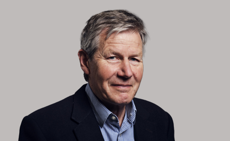 Portrait of Simon Dolin , Pain Management Consultant