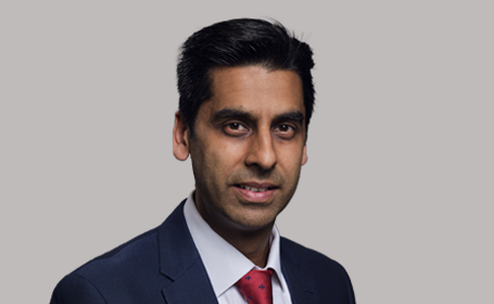 Portrait of Dr Vivek Chhaya , Consultant Gastroenterologist