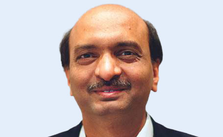 Portrait of Nirav Natvarlal Shah , Consultant Trauma & Orthopaedic Surgeon