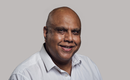 Portrait of Parvinderpal (Parv) Singh Sains , Consultant General & Colorectal Surgeon