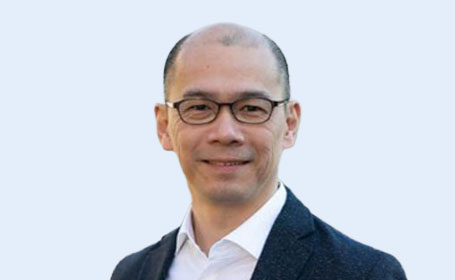 Portrait of Yit Fung Yang , Consultant Ophthalmologist