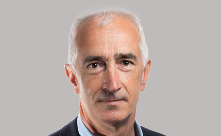 Portrait of Mr Hugh Fox , Consultant Orthopaedic Surgeon