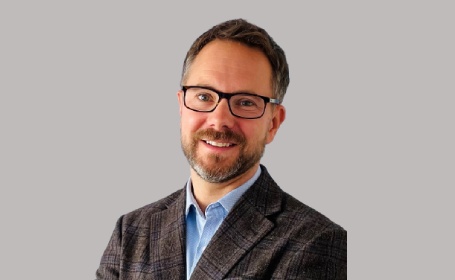 Portrait of Dr Jonathan Snell , General Practitioner
