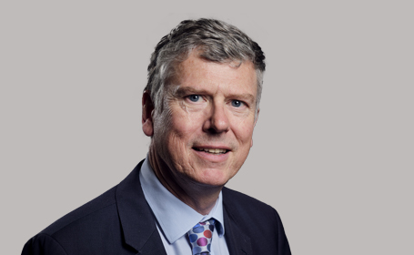 Portrait of Mr Mark Jonathan Farrar , Consultant Orthopaedic Surgeon