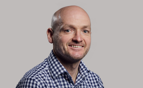 Portrait of Mr Robert Moverley , Consultant Orthopaedic Surgeon