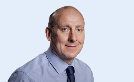 Portrait of Mr Simon William Richards , Consultant Orthopaedic Surgeon
