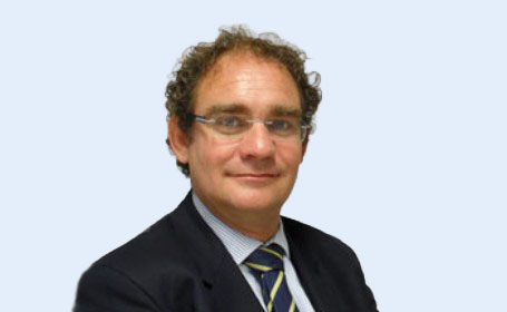 Portrait of Mr Andrew Iain Hilton , Consultant Orthopaedic & Spinal Surgeon