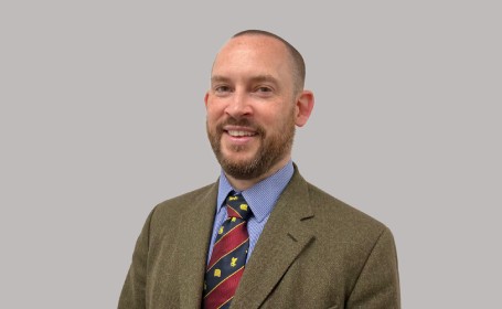 Portrait of John Lynch , Consultant Orthopaedic Knee Surgeon