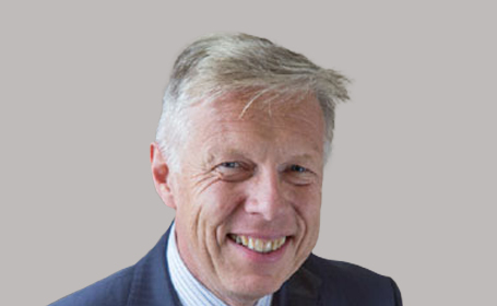 Portrait of Mr Andrew Dunsbee Clarke , Consultant General, Laparoscopic and Colorectal Surgeon