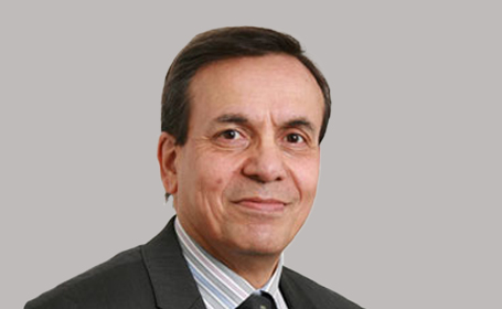 Portrait of Dr Ash Husain , Consultant Chest Physician