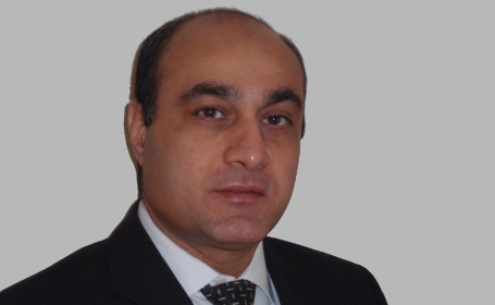 Portrait of Ken Darzy , Consultant Physician, Diabetologist & Endocrinologist