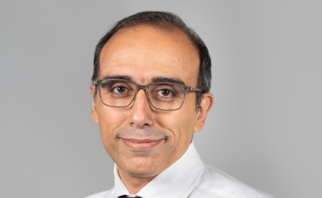 Portrait of Farhad Iranpour Boroujeni , Consultant Trauma and Orthopaedic Surgeon