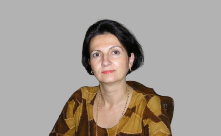 Portrait of Miss Anca Marinescu , Consultant Ophthalmologist