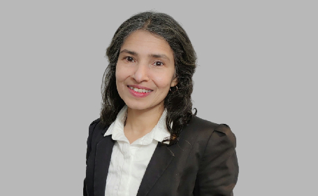 Portrait of Poorna Abeysiri , Consultant Ophthalmologist