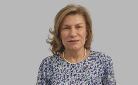 Portrait of Rezan Abdul-Kadir , Consultant Gynaecologist