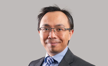 Portrait of Mr Arif Razak , Consultant Orthopaedic Surgeon