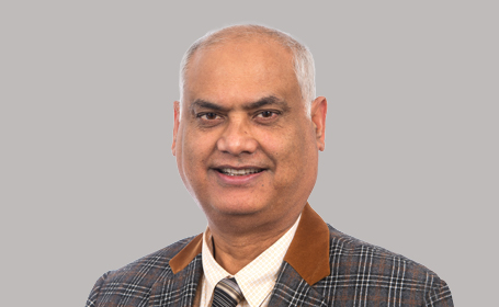 Portrait of Professor Mohammad Bari , Consultant Orthopaedic Surgeon