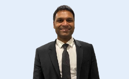 Portrait of Mr Pregash Ellapparadja , Consultant Orthopaedic Surgeon