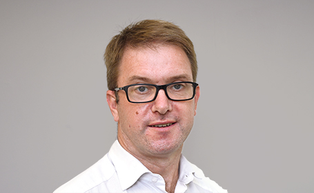Portrait of Simon Sturdee , Consultant Orthopaedic Surgeon