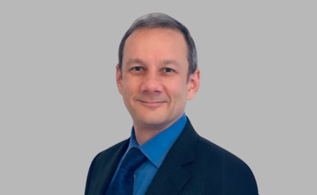 Portrait of Manu Shah , Consultant Dermatologist