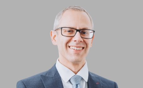Portrait of Dr Justin Gould , Consultant Cardiologist