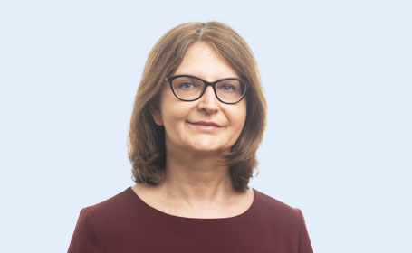 Portrait of Dr Joanna Gach , Consultant Dermatologist