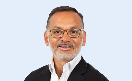 Portrait of Mr Jig Patel , Consultant Orthopaedic Surgeon