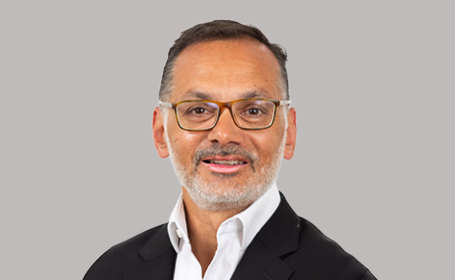 Portrait of Mr Jig Patel , Consultant Orthopaedic Surgeon