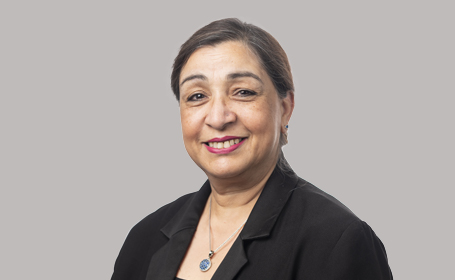 Portrait of Mrs Jamila Shahid , Consultant Obstetrician and Gynaecologist