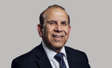 Portrait of Kush Narang , Consultant Orthopaedic Surgeon