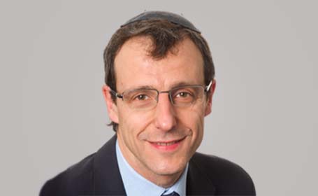 Portrait of Dr Malcolm Persey , Consultant Rheumatologist