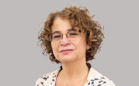 Portrait of Dr Nurhan Sutcliffe , Consultant Rheumatologist